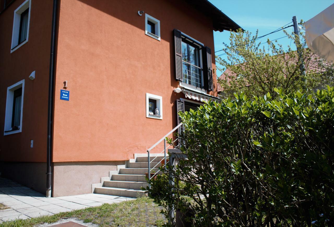 Apartment Livun *